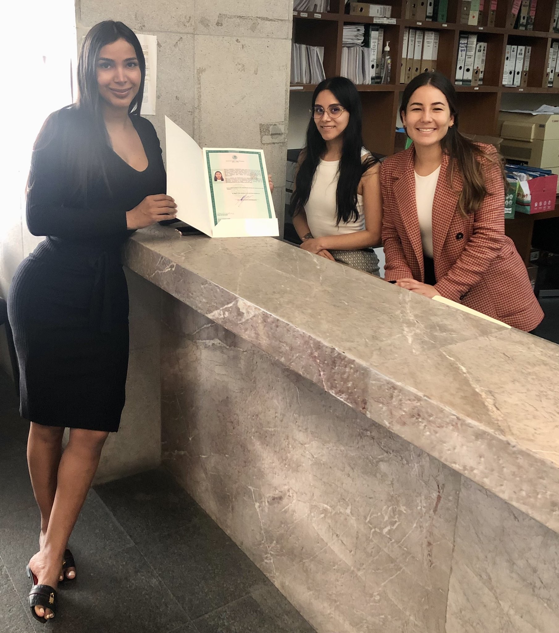 Gabriela Santos venezolana trans carta naturalización