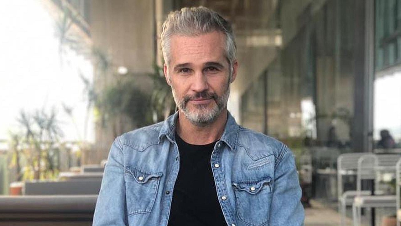 Hombres silver fox zorros plateados quiénes son qué es