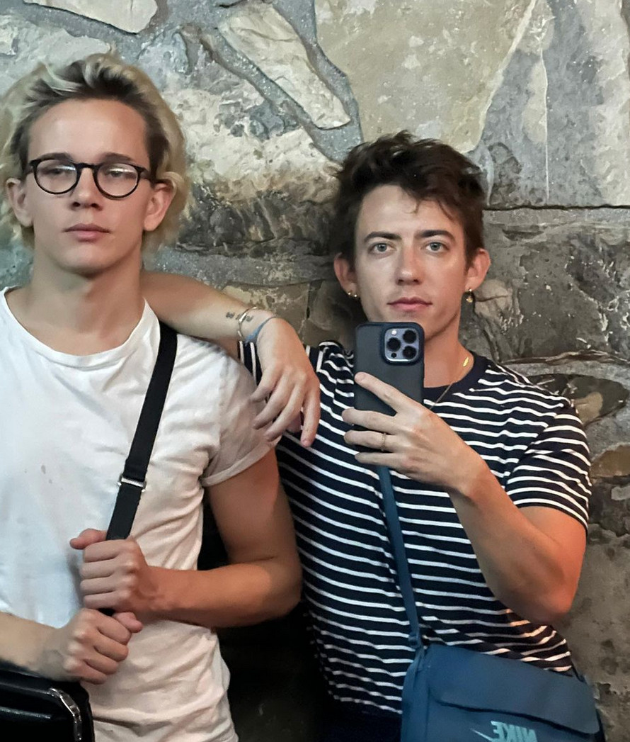 Kevin McHale series películas actores gay ryan murphy actores