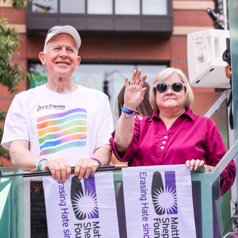 Matthew Shepard homofobia asesinato wyoming laramie judy dennis