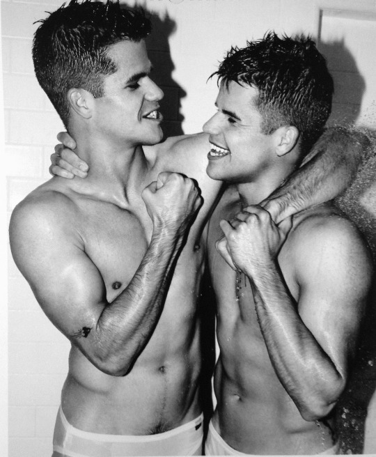 max charlie carver 
