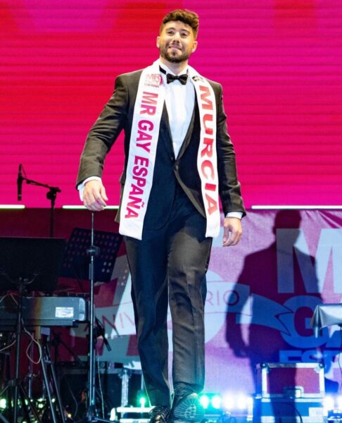 Roberto Carlos Molina mr gay. pride 2022