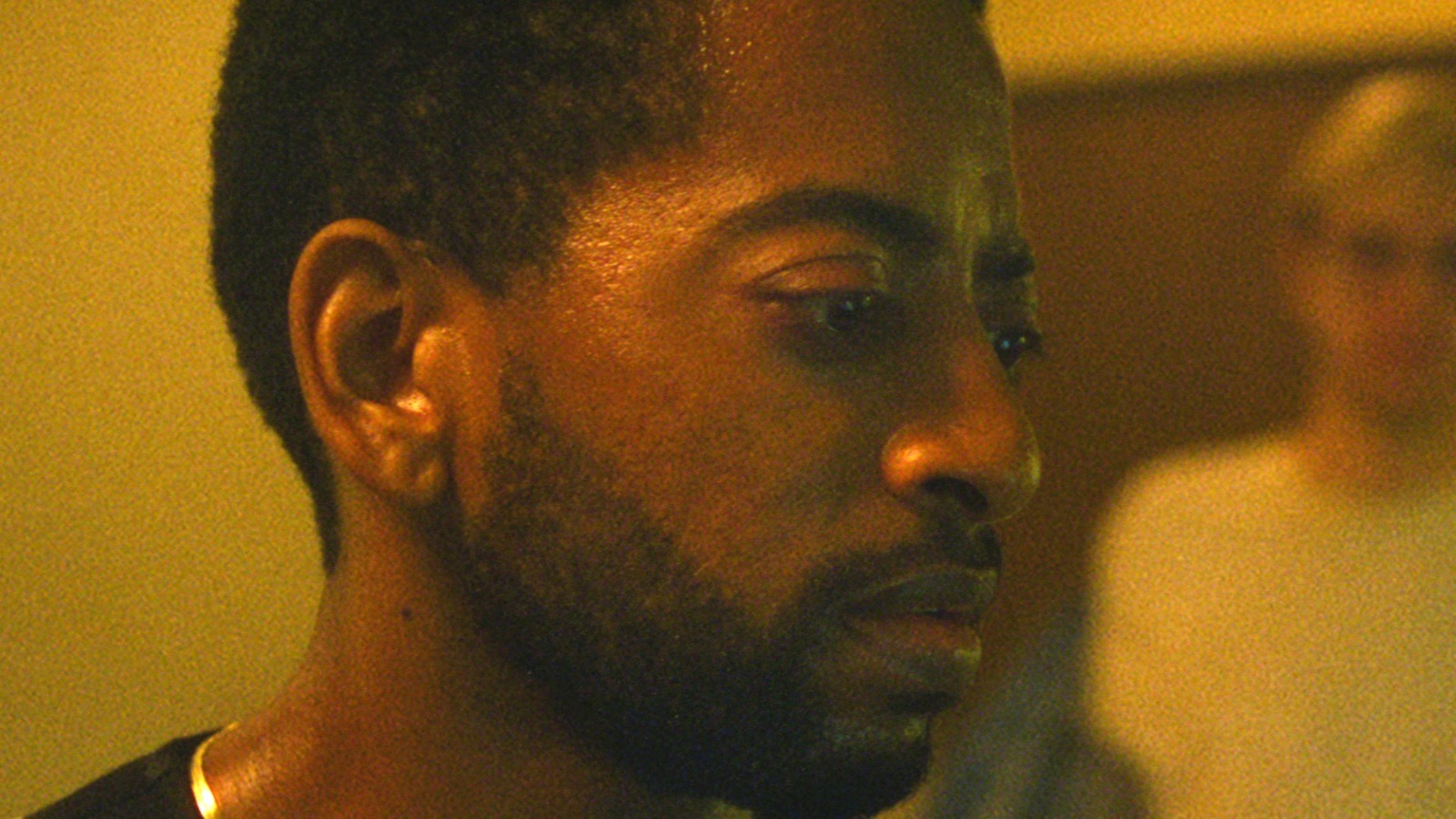 Shaun J Brown tracy edwards elenco reparto dahmer serie netflix tracey