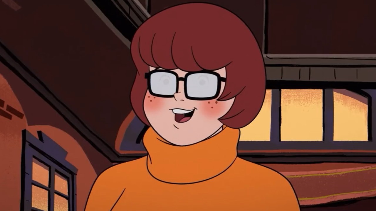 Velma Scooby-Doo es un personaje LGBT+ (bisexual o pansexual) al mostrar su atracción por una chica llamada Coco Diablo.