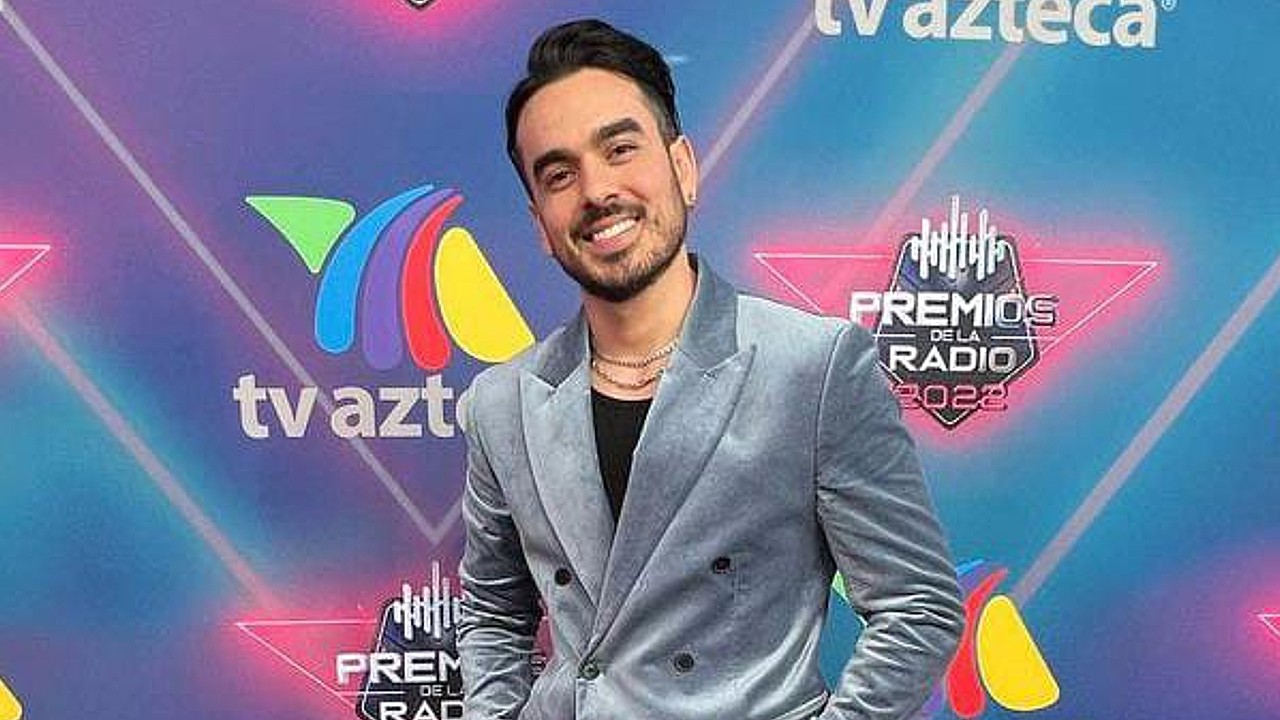 Andrés Andresse La Academia Nelson Carreras Instagram besar beso