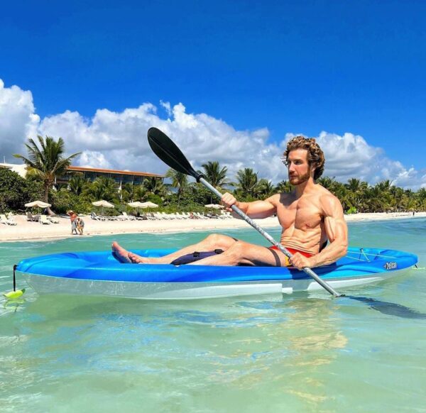 Eugenio Siller kayak