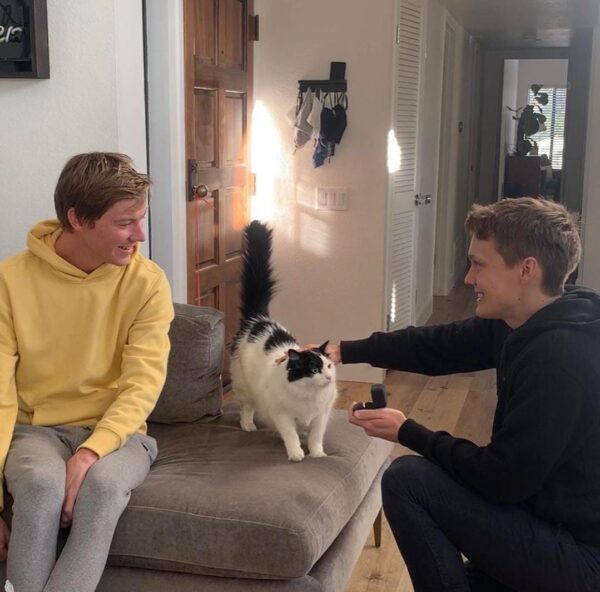 Hunter Doohan compromiso con Fielder Jewett pareja esposo Tyler Merlina/Wednesday