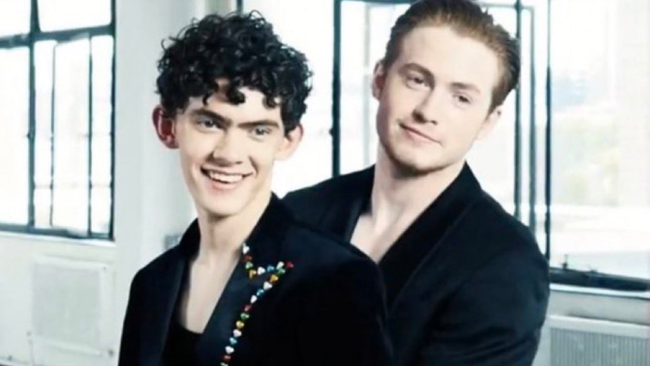 Joe Locke Kit Connor escenas románticas heartstopper Joe Locke Kit Connor escenas románticas heartstopper