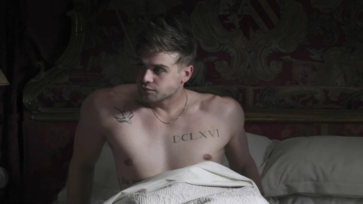 Leo Woodall The White Lotus actor