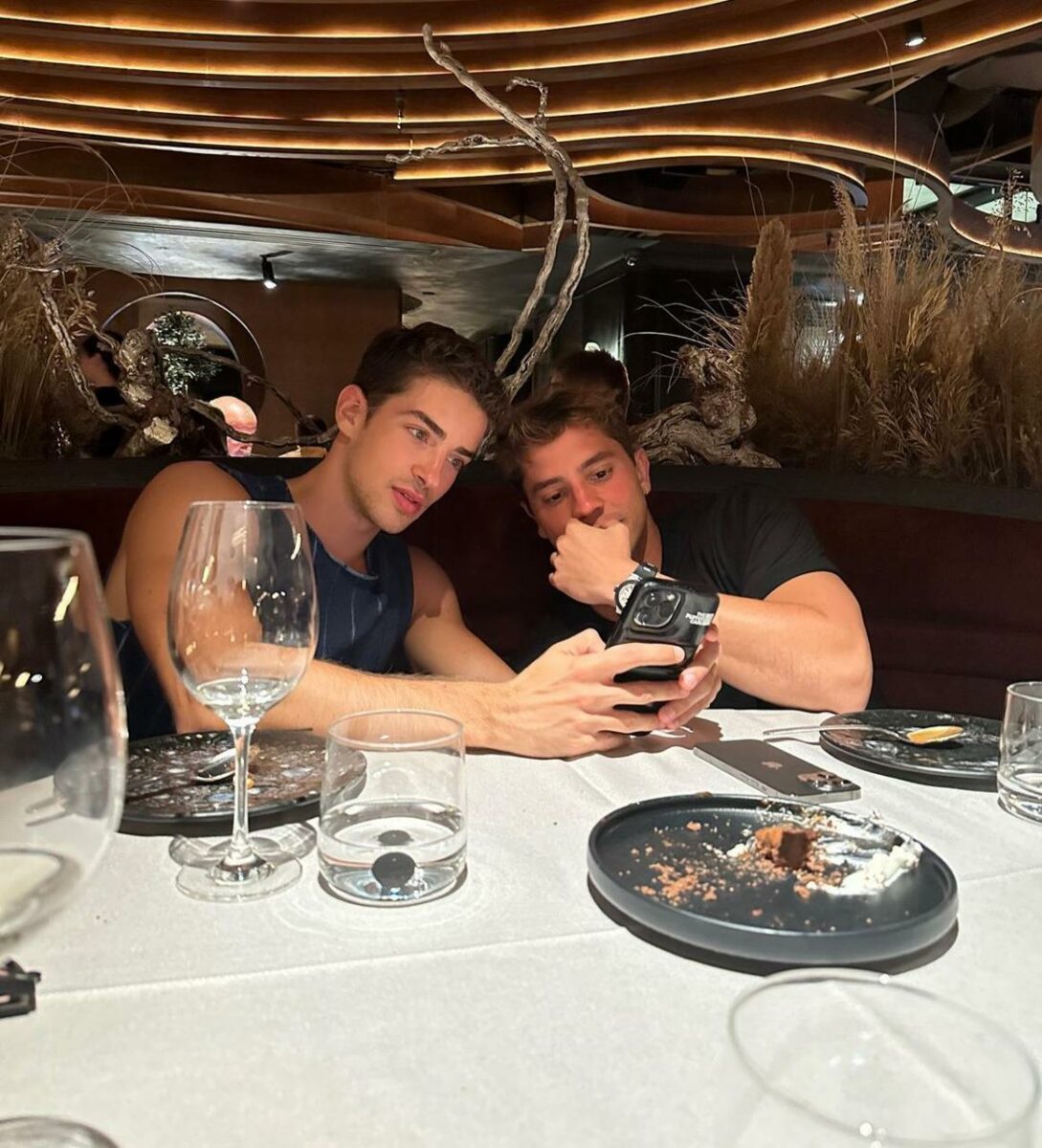 Manu Ríos y André Lamoglia fotos de su cita