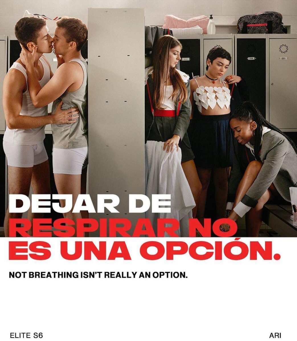 Manu Ríos y André Lamoglia beso en imagen promocional de Élite 6. 