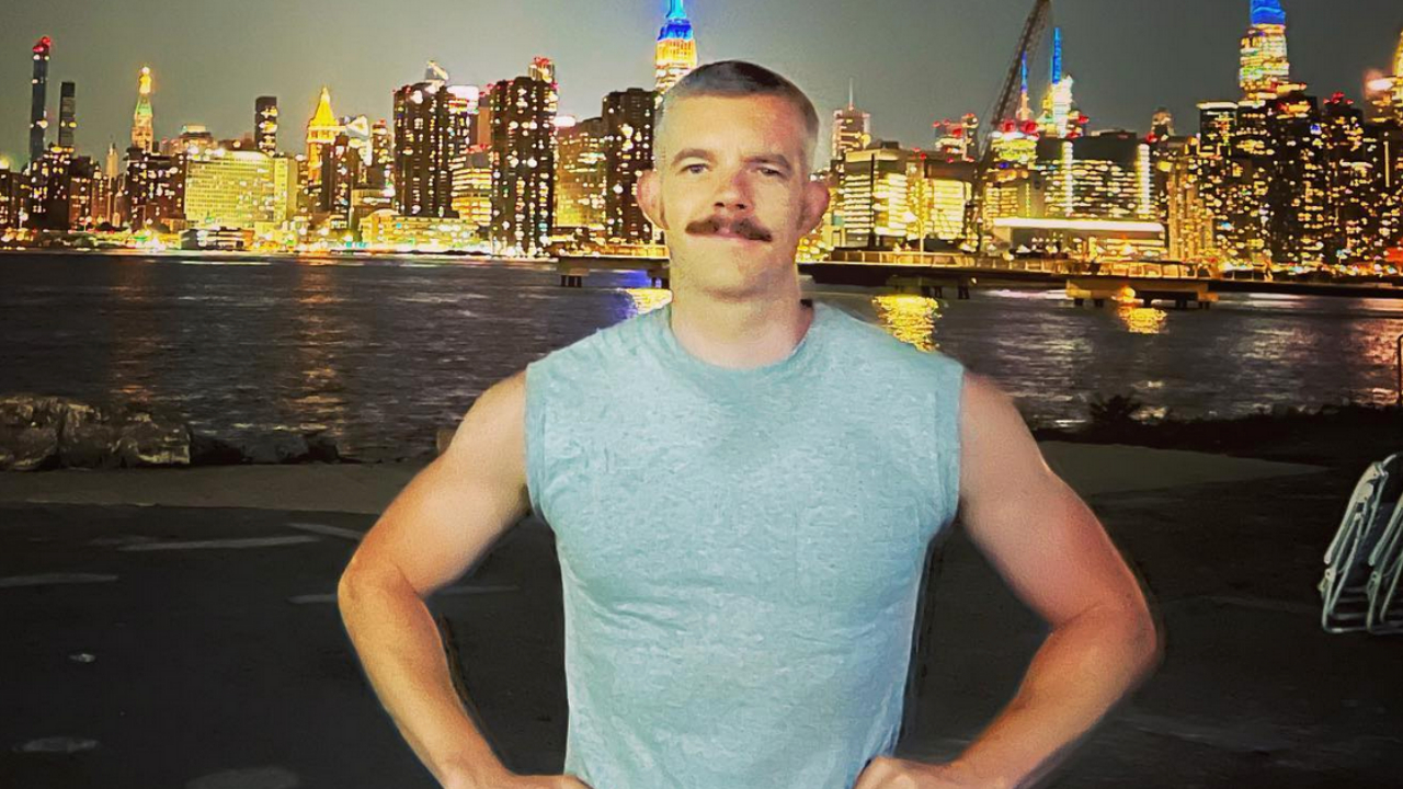 Russell Tovey actor gay escenas íntimas hetero AHS NYC