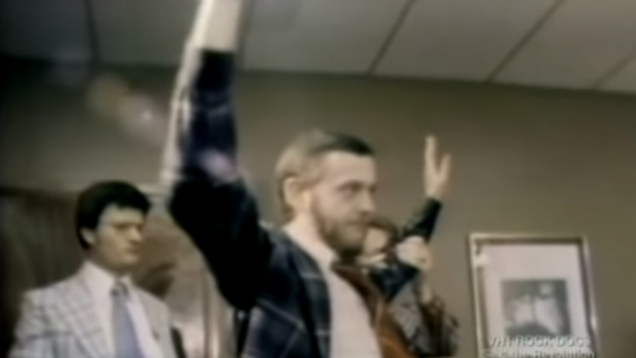 pastelazo tom higgins activista gay