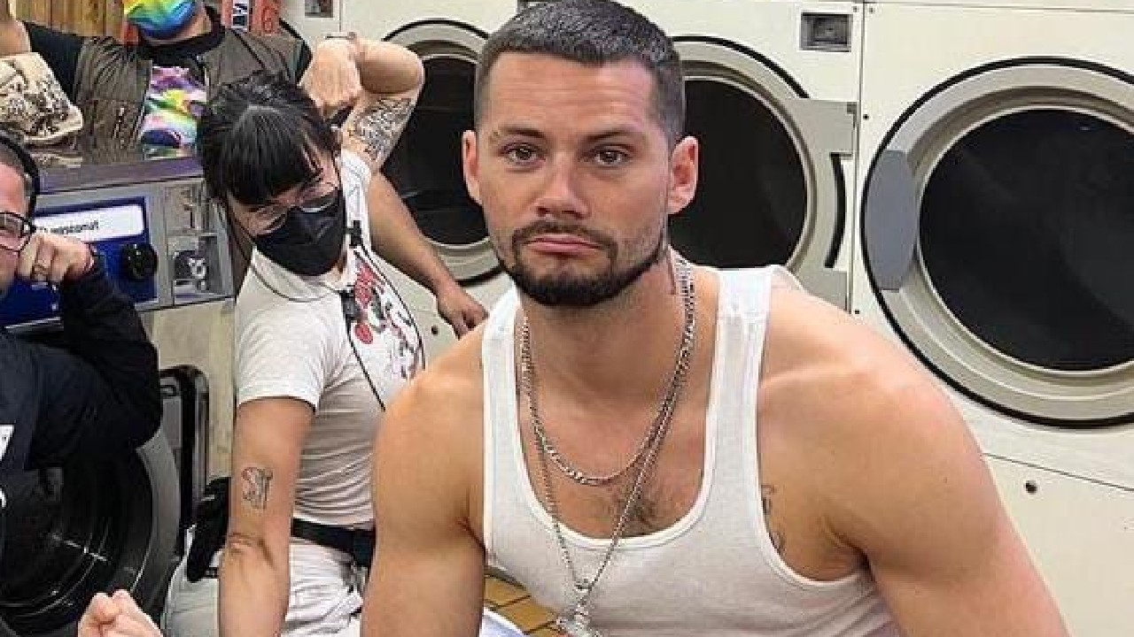 Ponyboi Dylan O'Brien actores película intersex lgbt