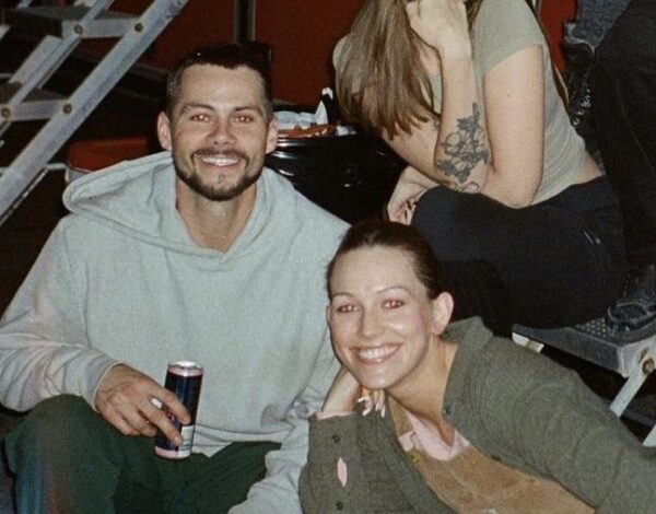 Dylan O'Brien y Pedretti en Ponyboi