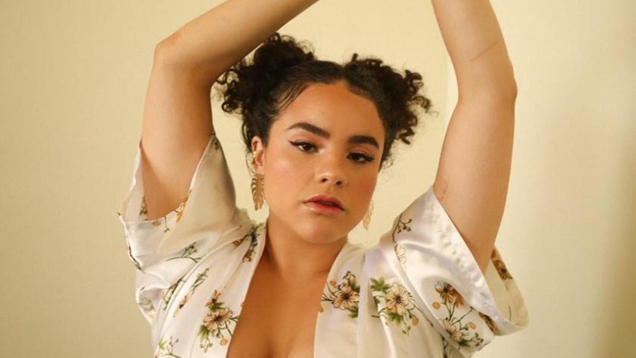 esmeralda-soto-actriz-mich-la-flor-mas-bella-netflix Esmeralda Soto actriz de La flor más bella netflix bisexual serie lgbt