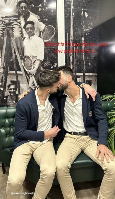 Fabien Reboul beso con Maxence Broville