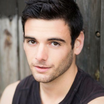 Ivan Comisso de In from the side