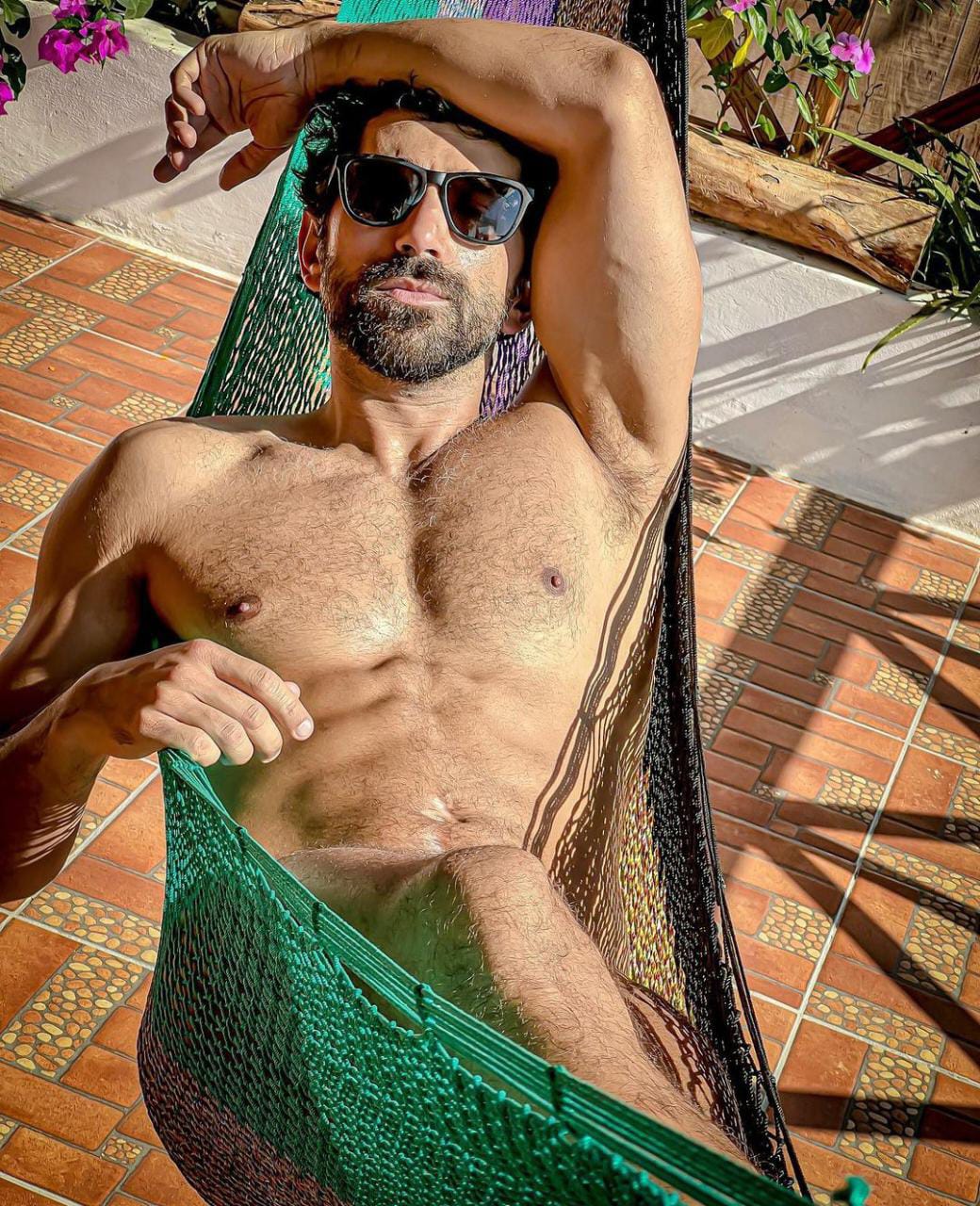 Rodrigo Negrini en Zipolite famosos gay playas mexicanas