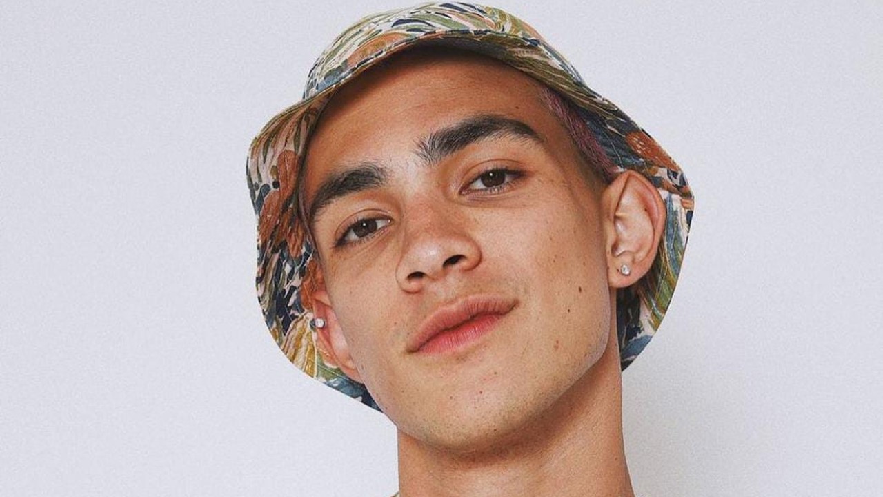 tadeo-tovar-mati-la-flor-mas-bella-personaje Tadeo Tovar actor lgbt la flor más bella netflix mati cantante