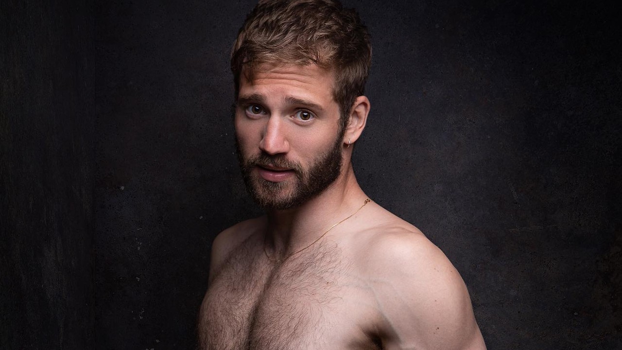 Biografía y carrera de Alexander Lincoln actor lgbt de in from the side película gay