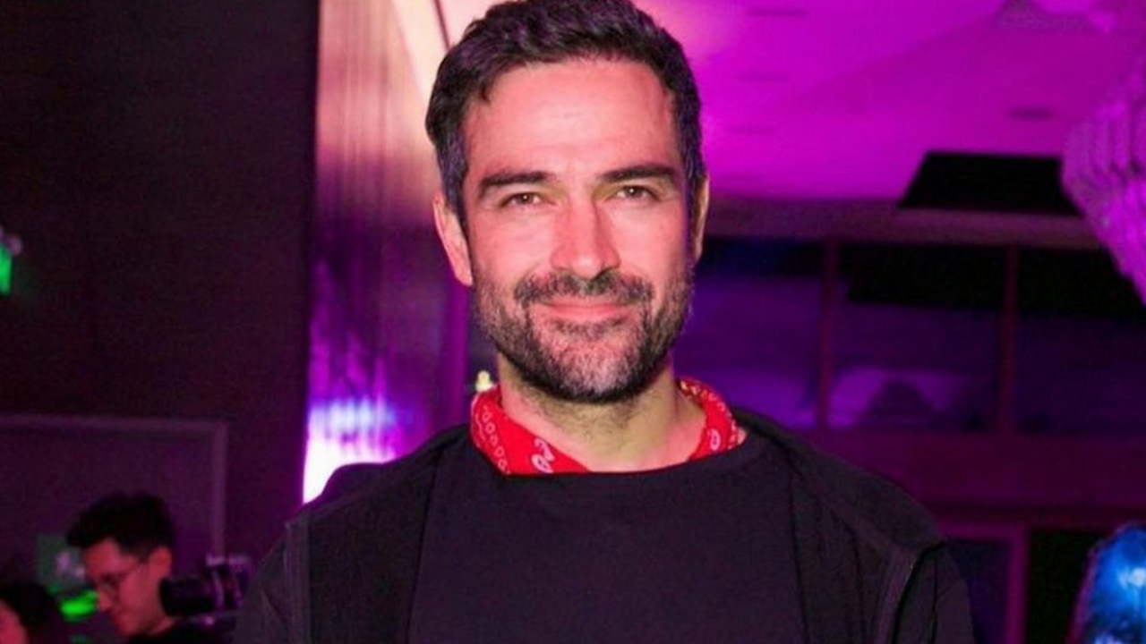 Alfonso Herrera fotos evolución 2022 poncho