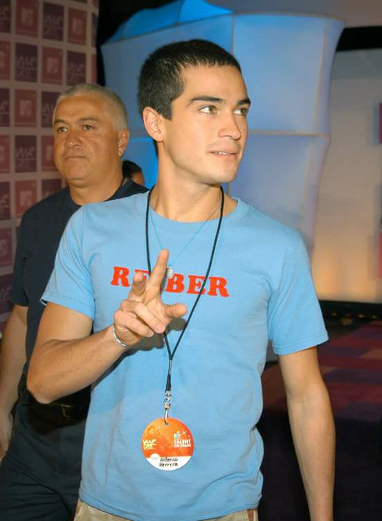 alfonso herrera poncho evolución fotos 2003