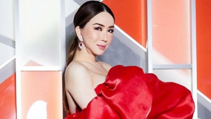 Anne Jakkaphong Jakrajutatip anne jkn miss universo dueña trans