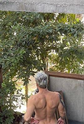 David ortega fotos del actor en tulum espalda