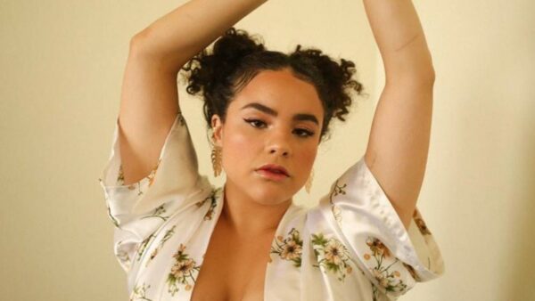 Esmeralda Soto actriz de La flor más bella netflix bisexual serie lgbt estrellas a seguir en 2023