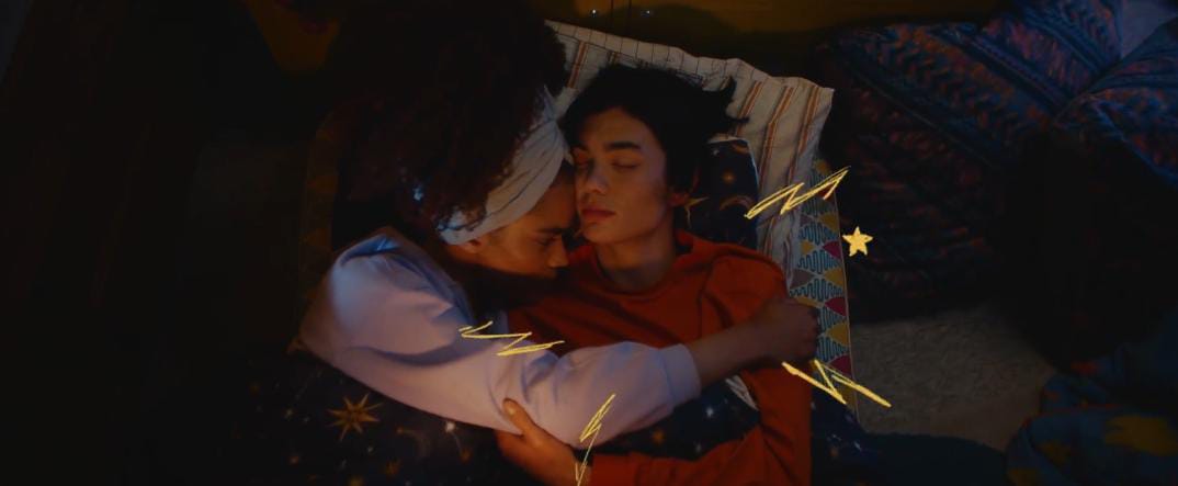 Heartstopper Elle y Tao escena inédita eliminada