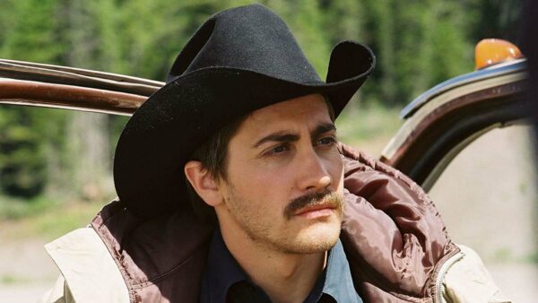 Jake Gyllenhaal con bigote