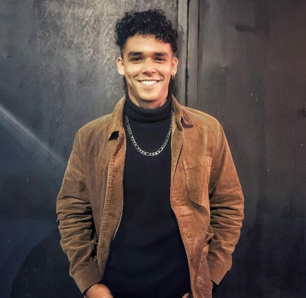 Luis Vegas actor de Afterglow obra teatro gay