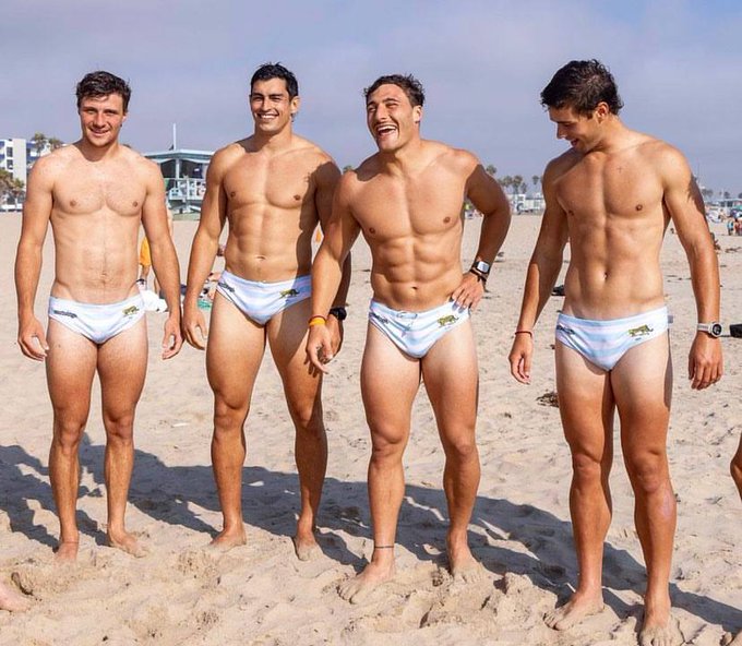 Pumas 7s equipo de rugby argentina en playa traje de baño