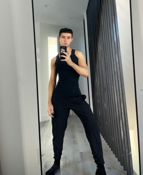 Spice participante de RuPaul's Drag Race 15 fuera de drag