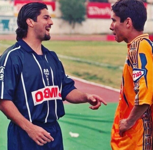 Arturo Carmona en su faceta de futbolista