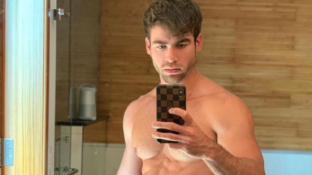 David Ortega foto en toalla