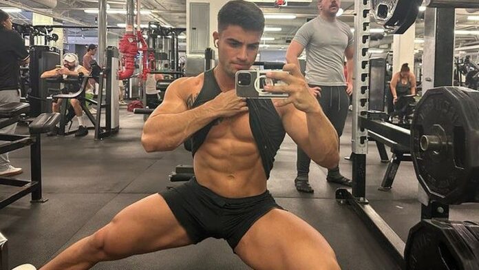 Famosos que te inspirarán para hacer ejercicio e ir al gimnasio gay