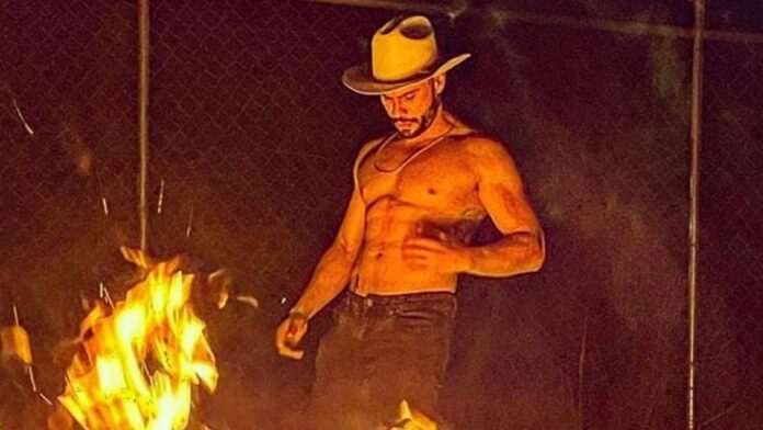 Carlos Speitzer fotos Instagram fuego fogata