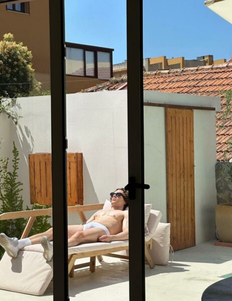 Actor de American horror story en ropa interior