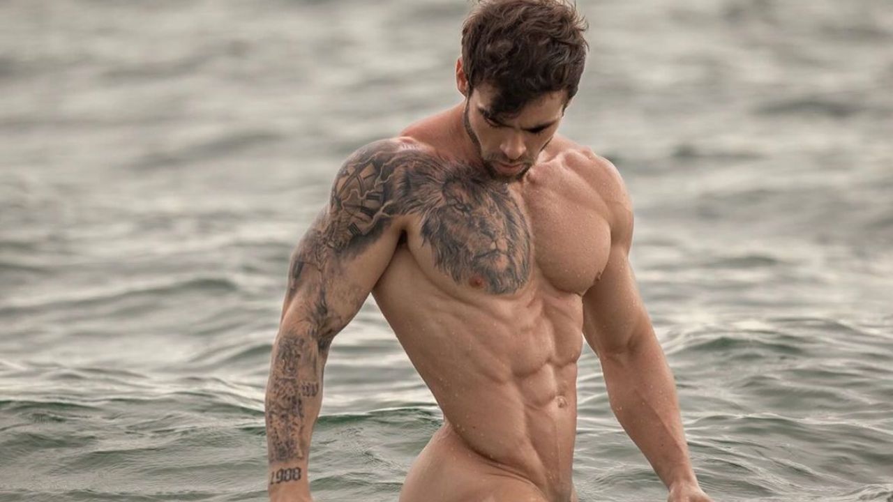 David Ortega se desnuda y vuelve trit n en fotos en el mar