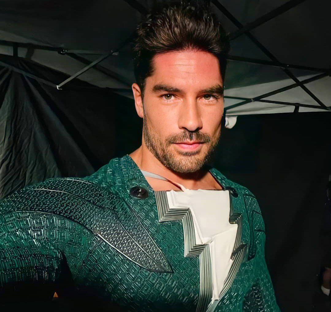 D. J. Cotrona Pedro en Shazam