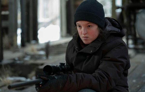 Bella Ramsey como Ellie