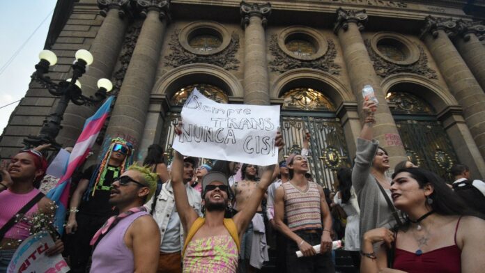 Bloque negro marcha orgullo portada