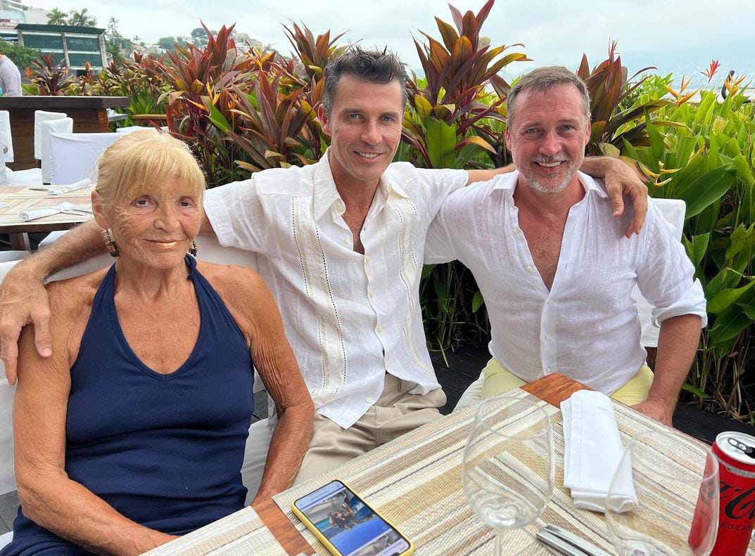 Andrés García Jr. y su familia. 