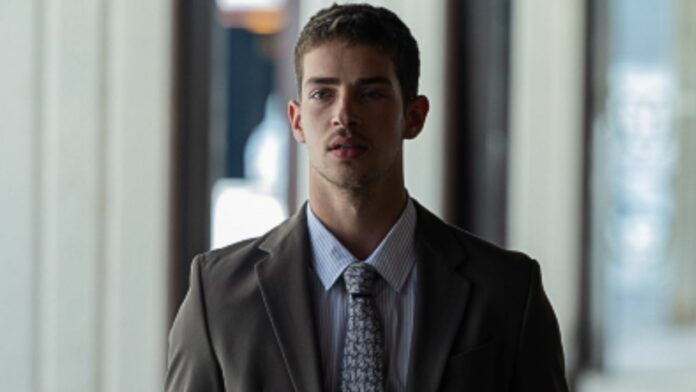 Manu Ríos y Arón Piper serie el silencio muted netflix reparto estreno tráiler