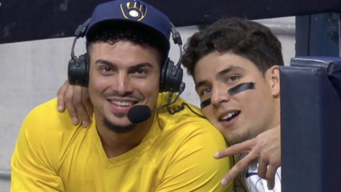 Willy Adames Luis Urías beisbolistas gay amigos dándose cariños.