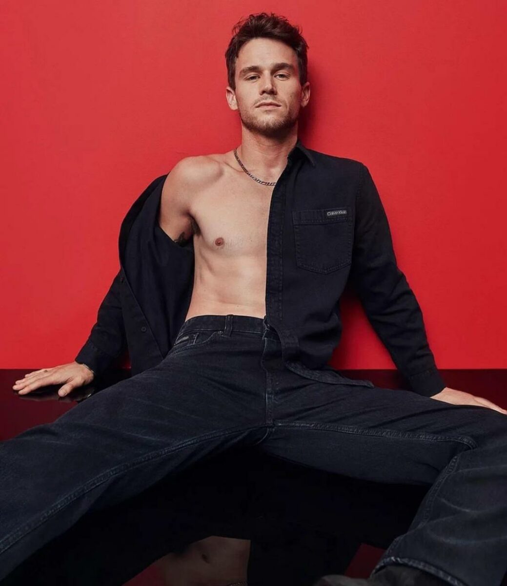 Actor en ropa calvin klein