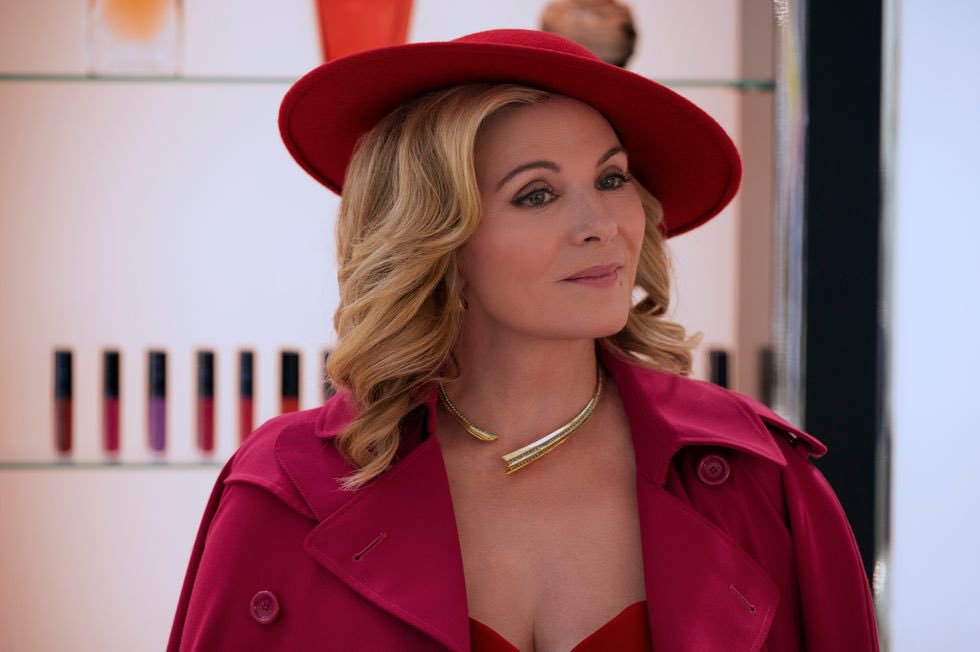 Glamorous fotos serie de Netflix estreno reparto Kim Cattrall