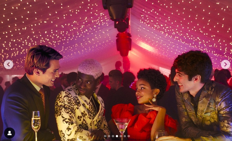 reparto red white royal blue